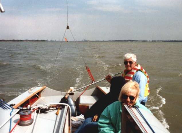 Blue Lightning reaching at 8 knots on the R Stour